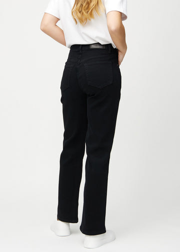 Loose-jeans til kvinner i sort, fargen Ravens. Sett bakfra på en modell, slik at hele den løse passformen vises.