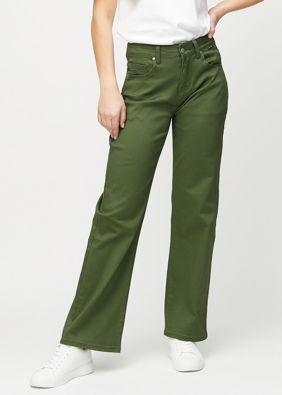 Loose-jeans til kvinner i mørkegrønn, fargen Renewals. Sett forfra på en modell, med romslig passform og vide ben.