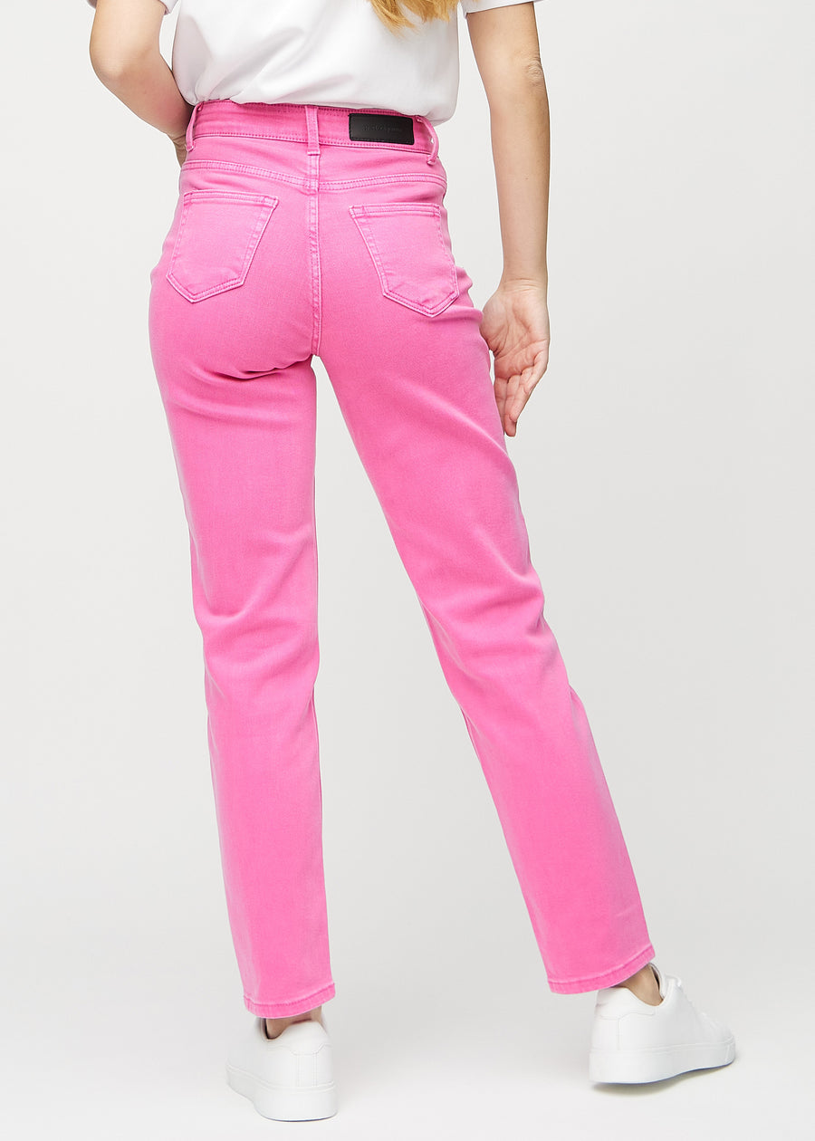 Regular-jeans til kvinner i lyserosa, fargen Flamingos. Sett bakfra på en modell, slik at hele passformen vises.