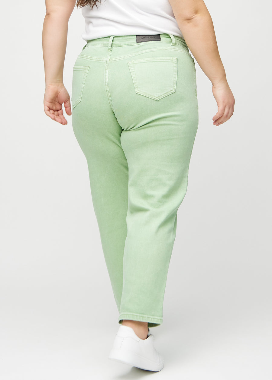 Regular-jeans til kvinner i lysegrønn, fargen Mints. Sett bakfra på en plus size-modell, slik at hele passformen vises.