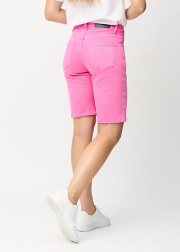 Lyserosa regular middle shorts sett bakfra, slik at man kan se hele produktet.